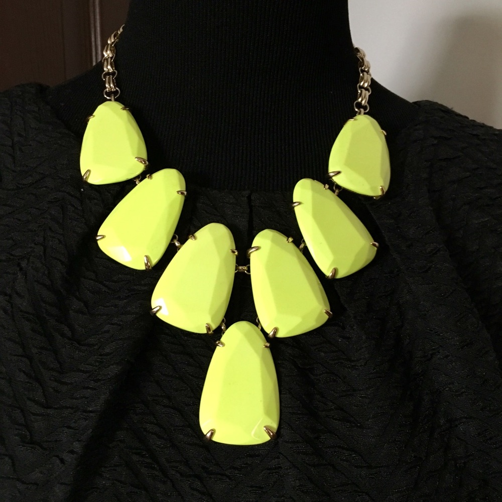 Kendra Scott neon yellow necklace